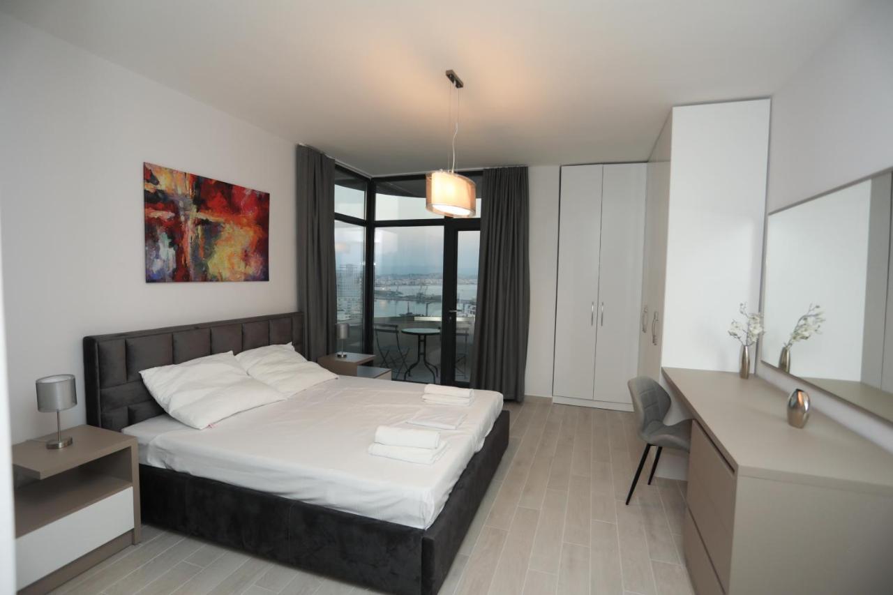 Luxury - Floor Panorama